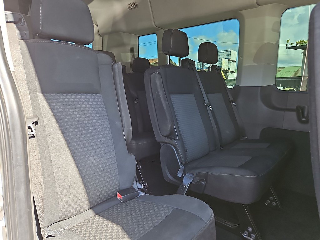 Used 2020 Oxford White Ford 350 XLT image 28