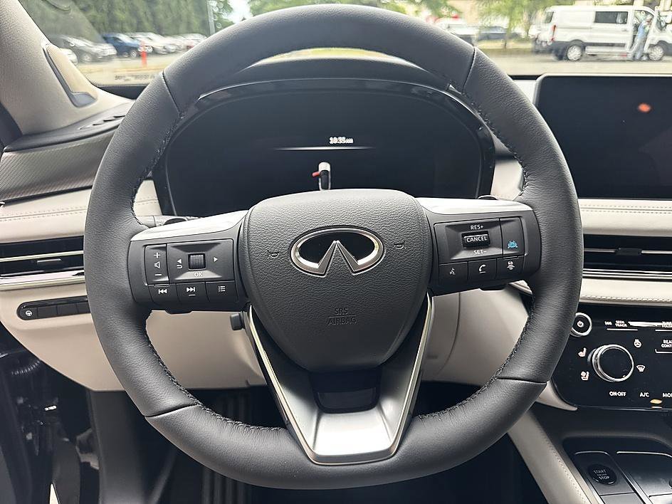 New 2027 MINERAL BLACK INFINITI LUXE image 11