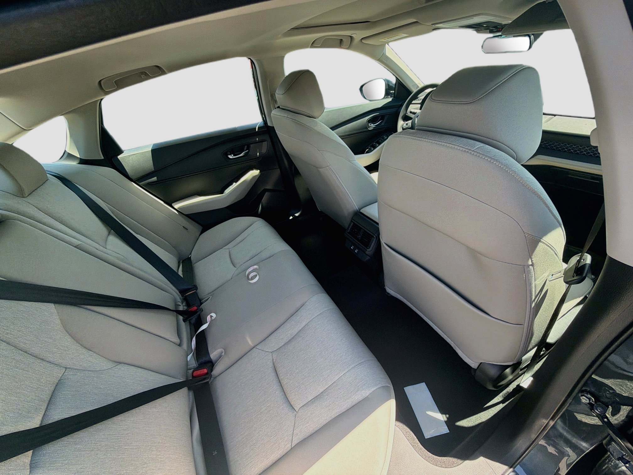 New 2026 Meteorite Gray Metallic Honda SE image 22