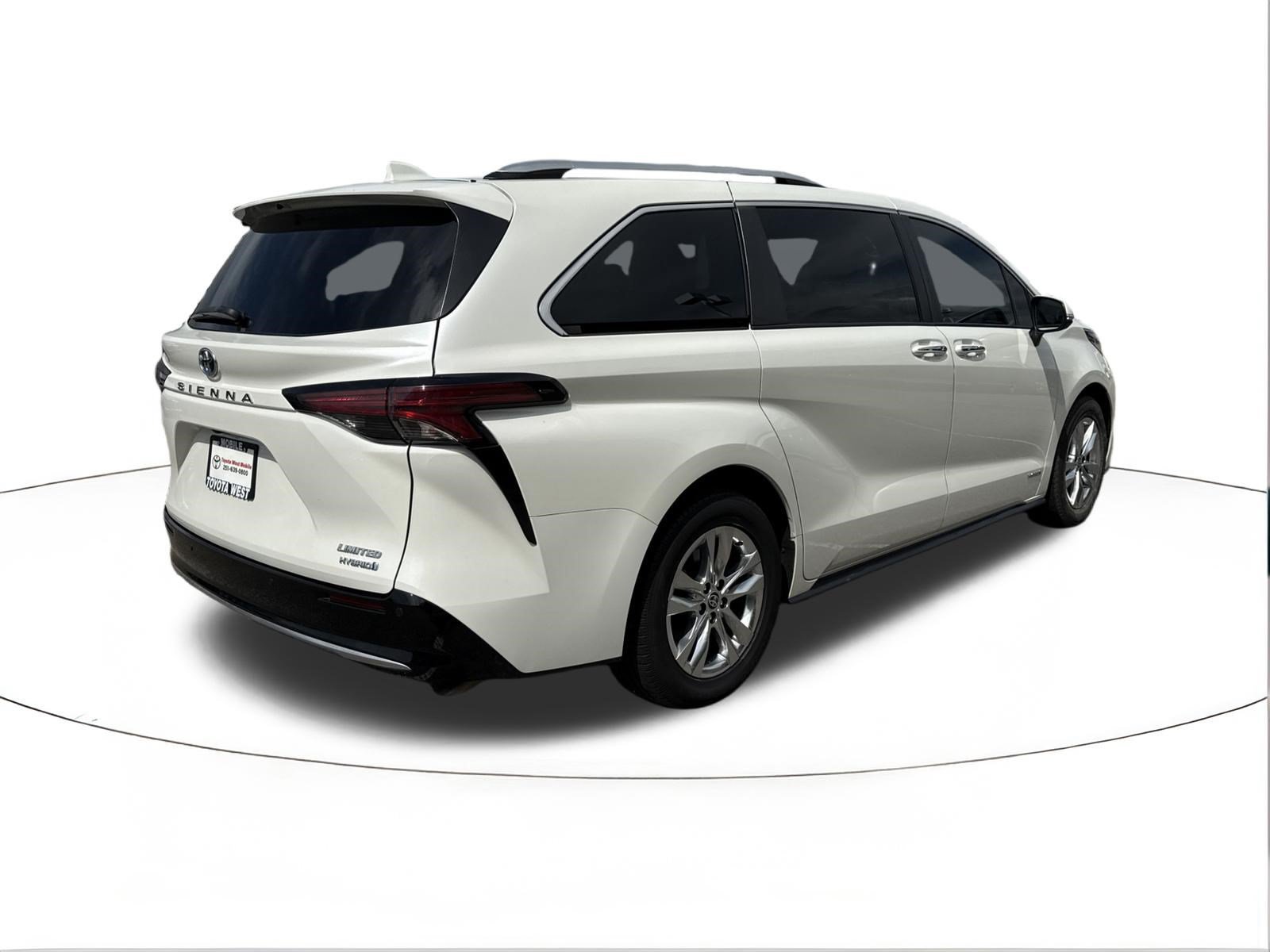 Used 2021 Blizzard Pearl Toyota Limited image 3