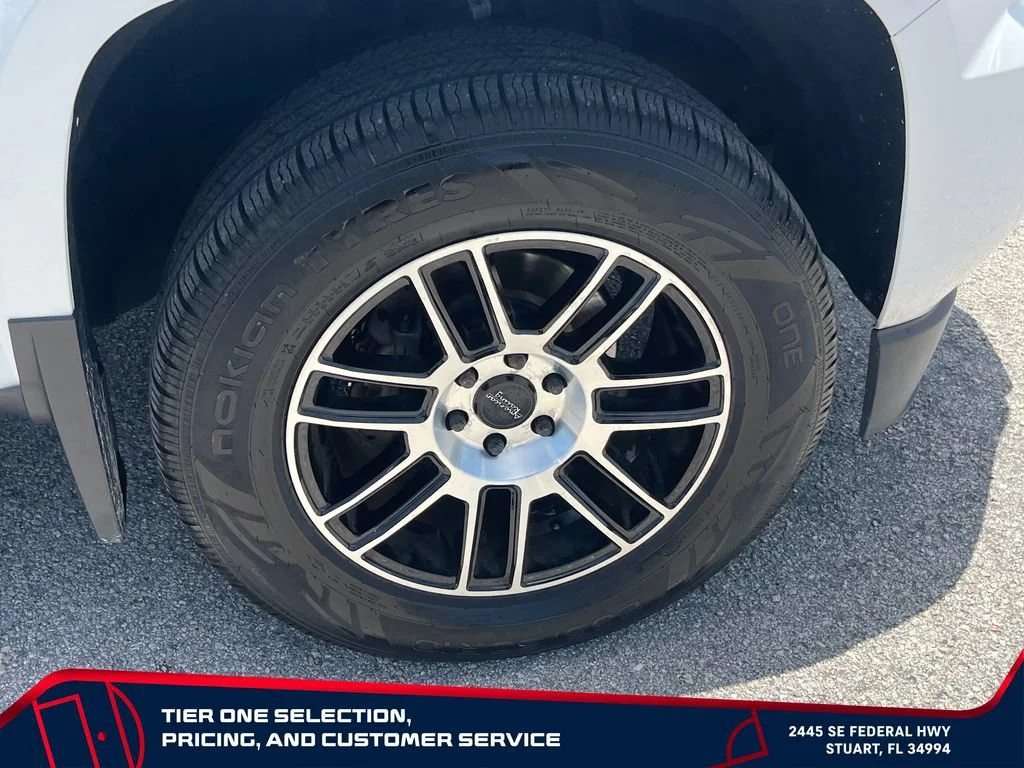 Used 2019 SUMMIT WHITE GMC 4WD SLT image 21