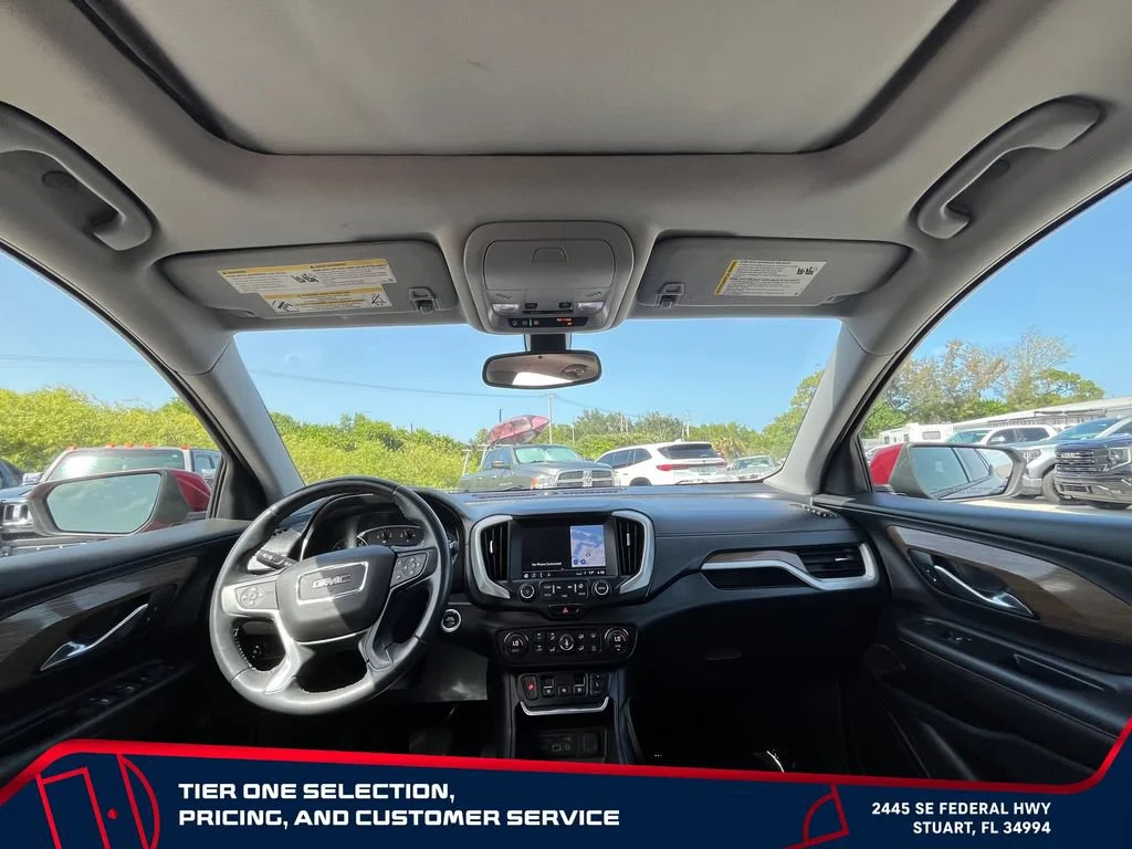 Used 2018 RED QUARTZ TINTCOAT GMC SLE image 14