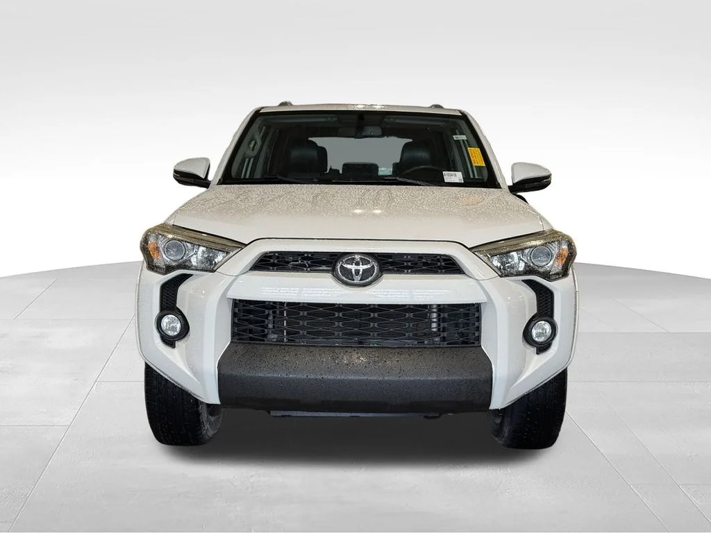 Used 2015 White Toyota SR5 Premium image 26