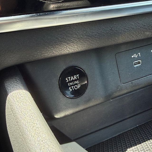 Used 2024 White Nissan S image 19