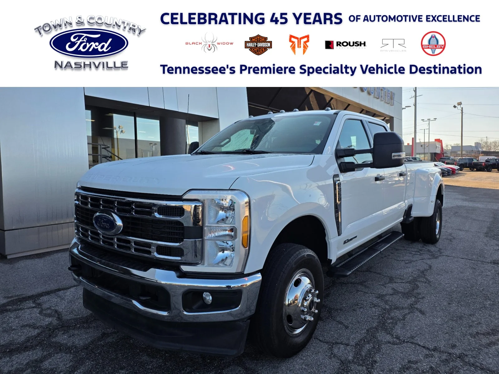Used 2025 White Ford 2025 FORD F-350 XLT CREW CAB DRW 4DR 176 WB 4WD H image 1