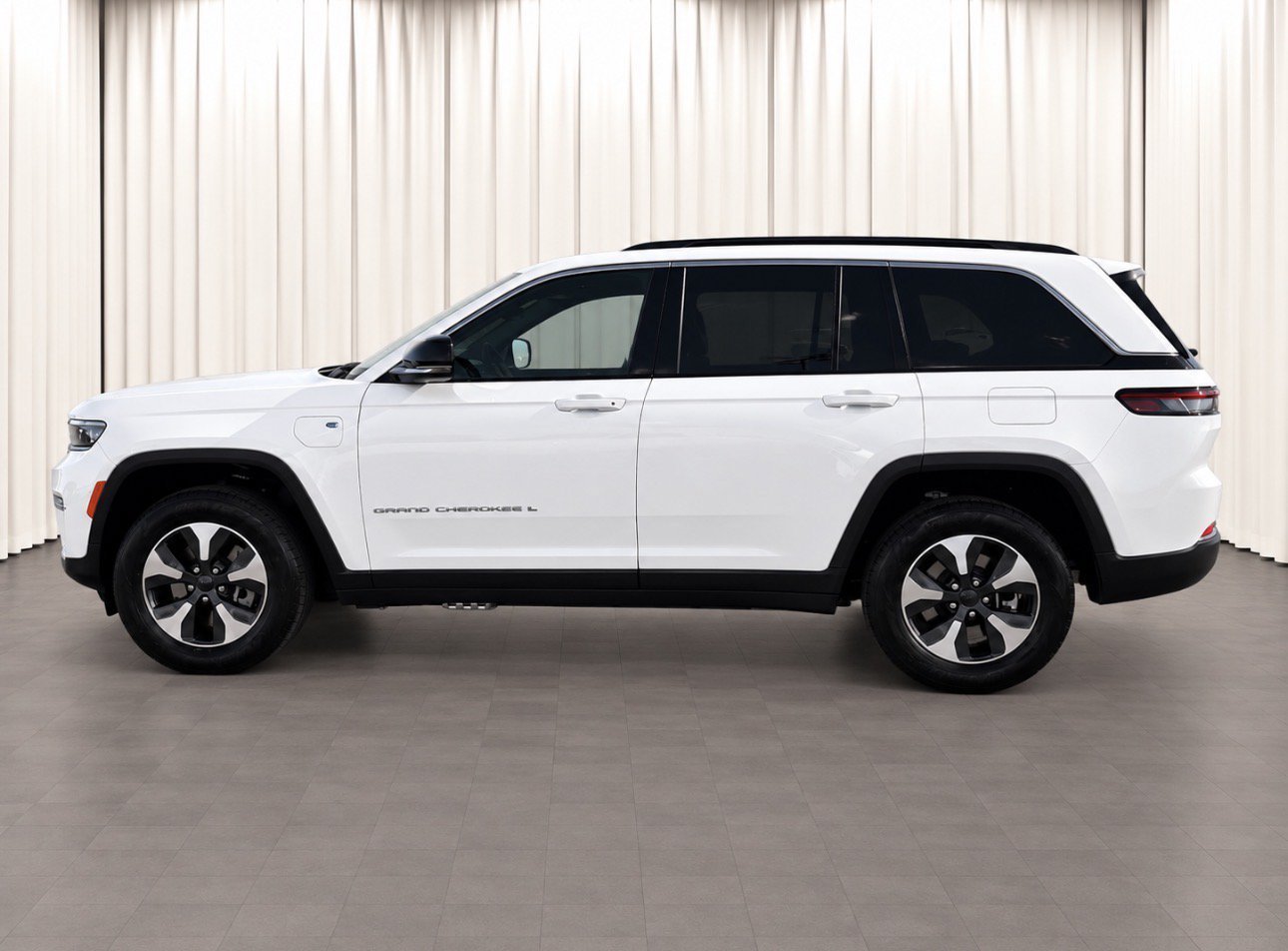 Used 2024 Bright White Clearcoat Jeep 4xe image 7