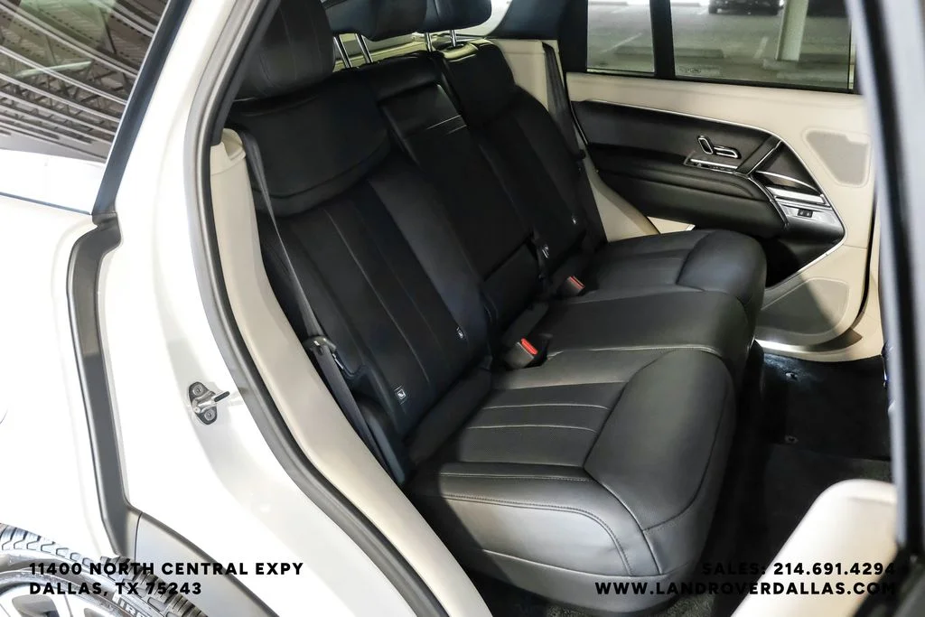 2024 Land Rover Range Rover SE - Photo 32