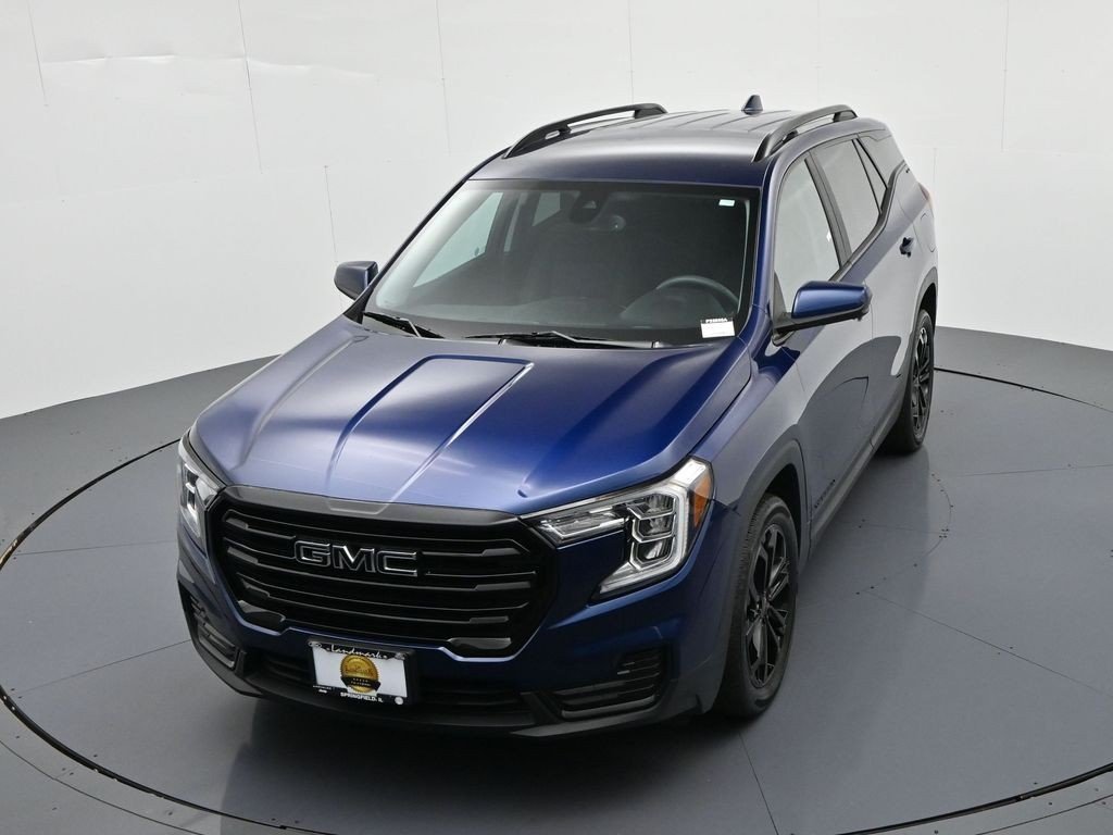 Used 2022 Marine Metallic GMC FWD 4dr SLE image 17
