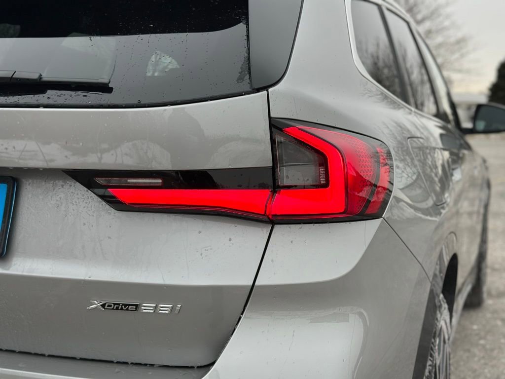 New 2026 Space Silver Metallic BMW xDrive28i image 12