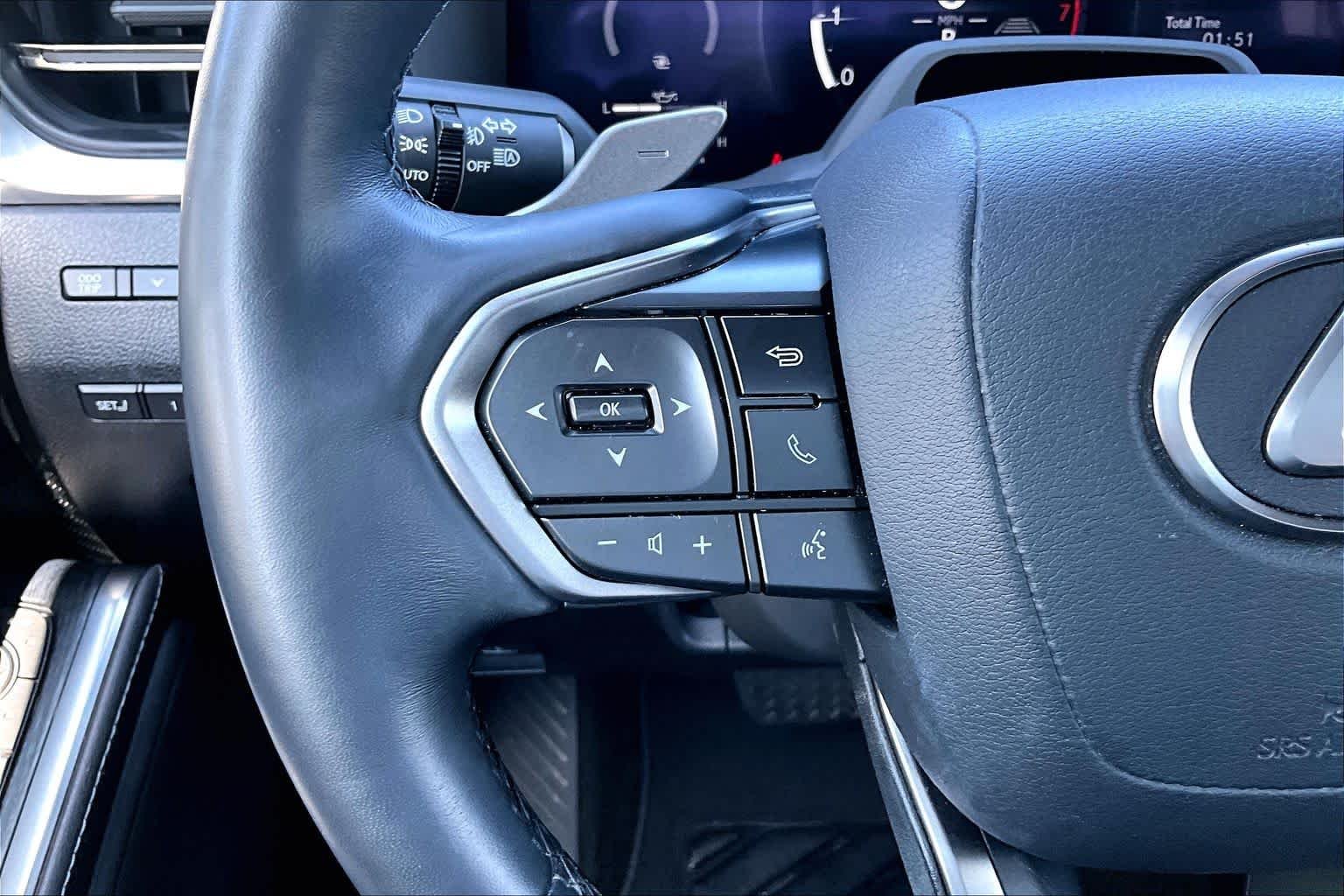 Used 2025 Nightfall Mica Lexus Premium+ image 22