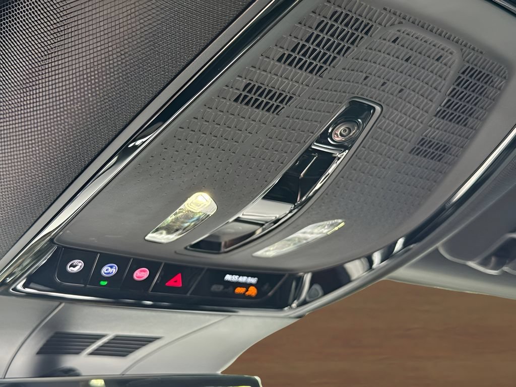 2027 Cadillac LYRIQ Premium Luxury - Photo 18