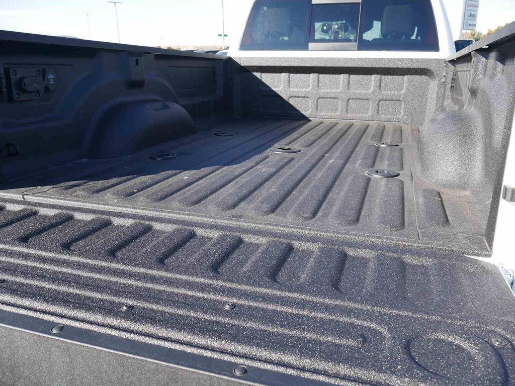 New 2026 Bright White Clear-Coat Exterior Paint RAM LARAMIE image 9