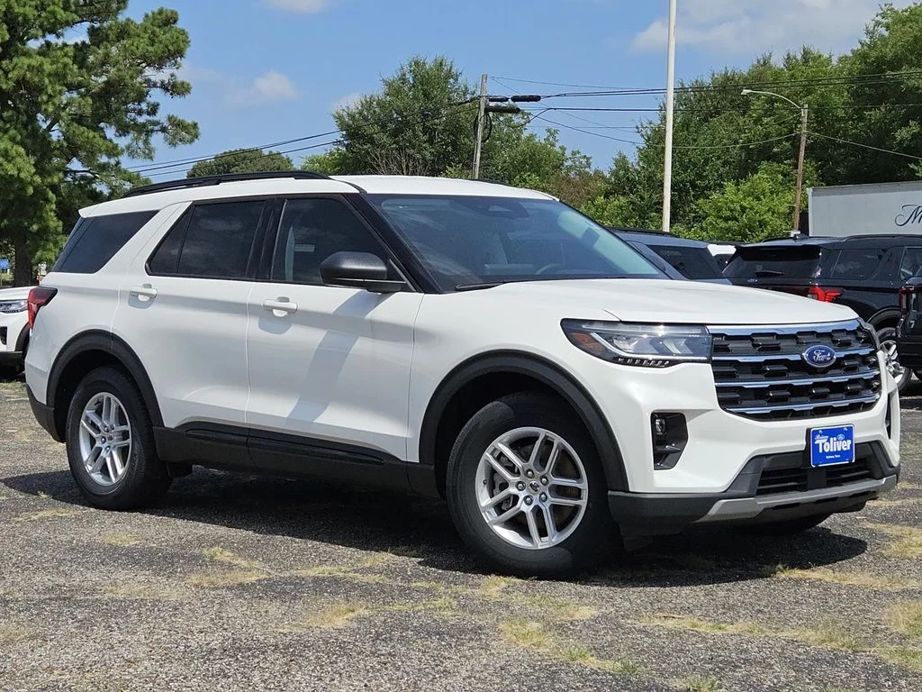 2026 Ford Explorer Active - Photo 2