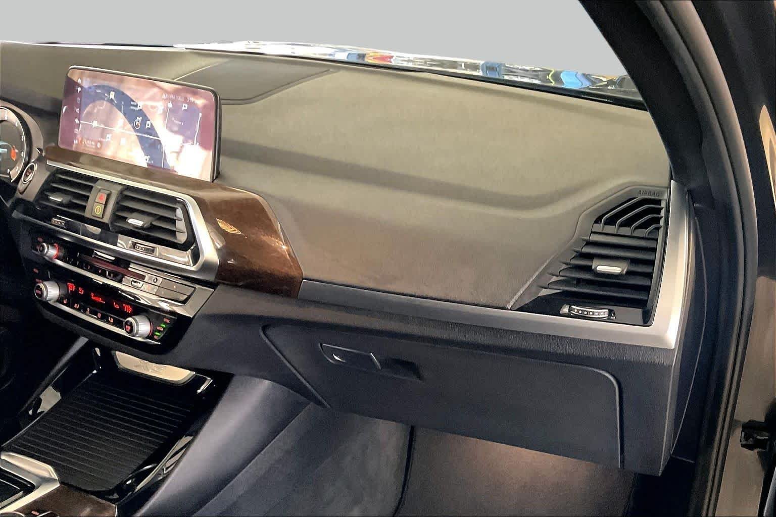 Used 2018 Dark Graphite Metallic BMW xDrive30i image 17