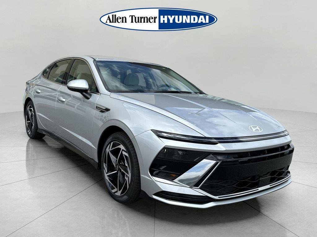 New 2026 Aero Silver Hyundai SEL Sport image 2