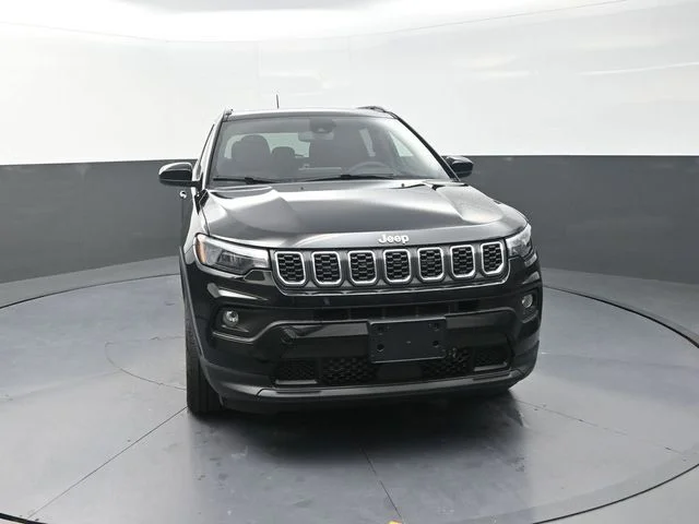 New 2026 Diamond Black Crystal Pearlcoat Jeep  image 4