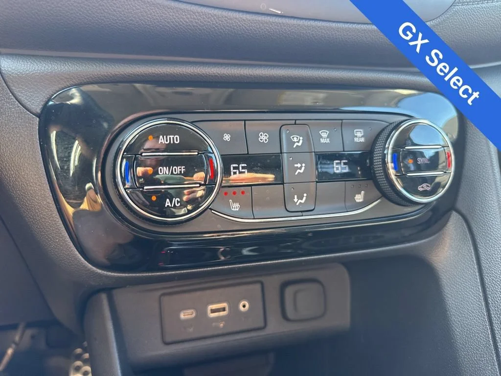 Used 2023 Cinnabar Metallic Buick Select image 20