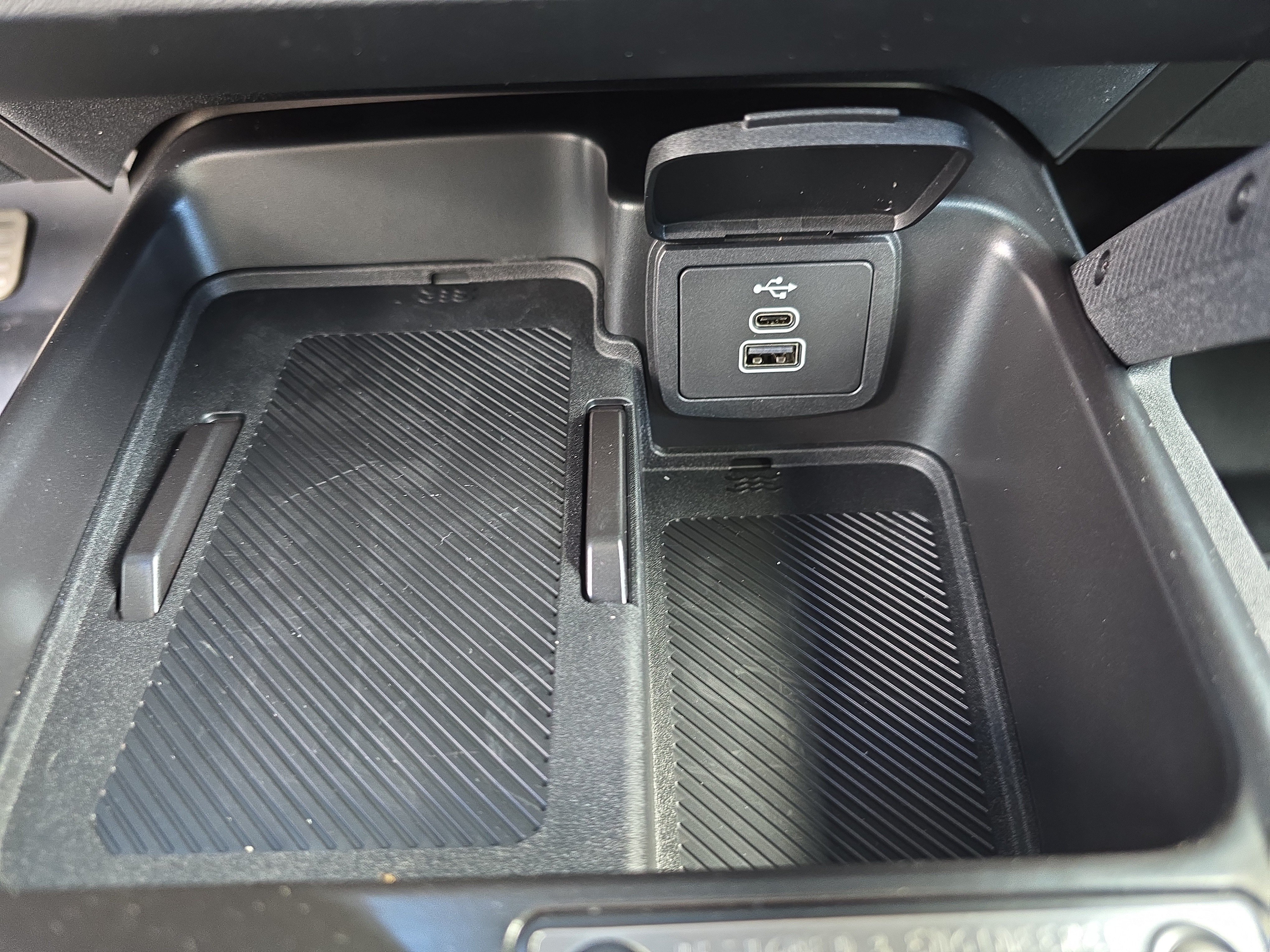 New 2026 Velocity Blue Metallic Ford Badlands® image 24
