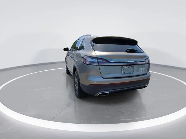 Used 2019 Brown Lincoln Select image 6