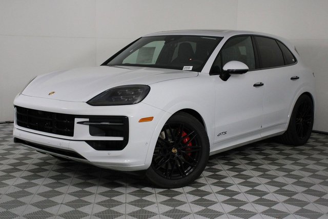 2026 Porsche Cayenne GTS