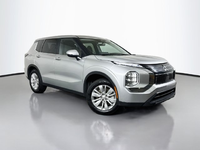 2025 Mitsubishi Outlander ES