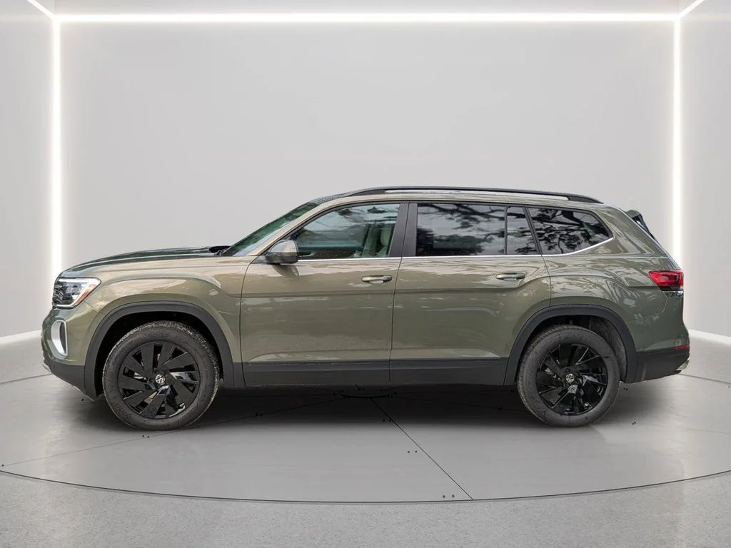 New 2026 Green Volkswagen 2.0T SE w/Technology image 3