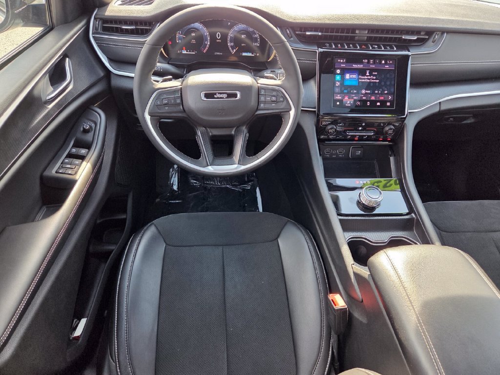 2025 Jeep Grand Cherokee Altitude - Photo 10