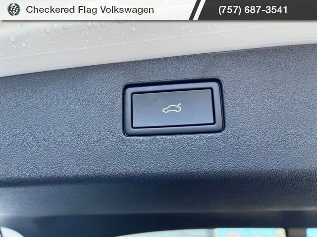New 2026 White Volkswagen 2.0T SE R-Line Black image 30