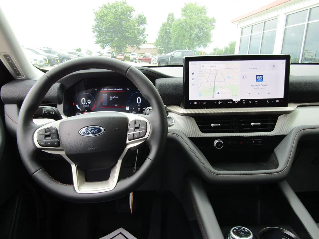 New 2026 Space White Metallic Ford Active image 5