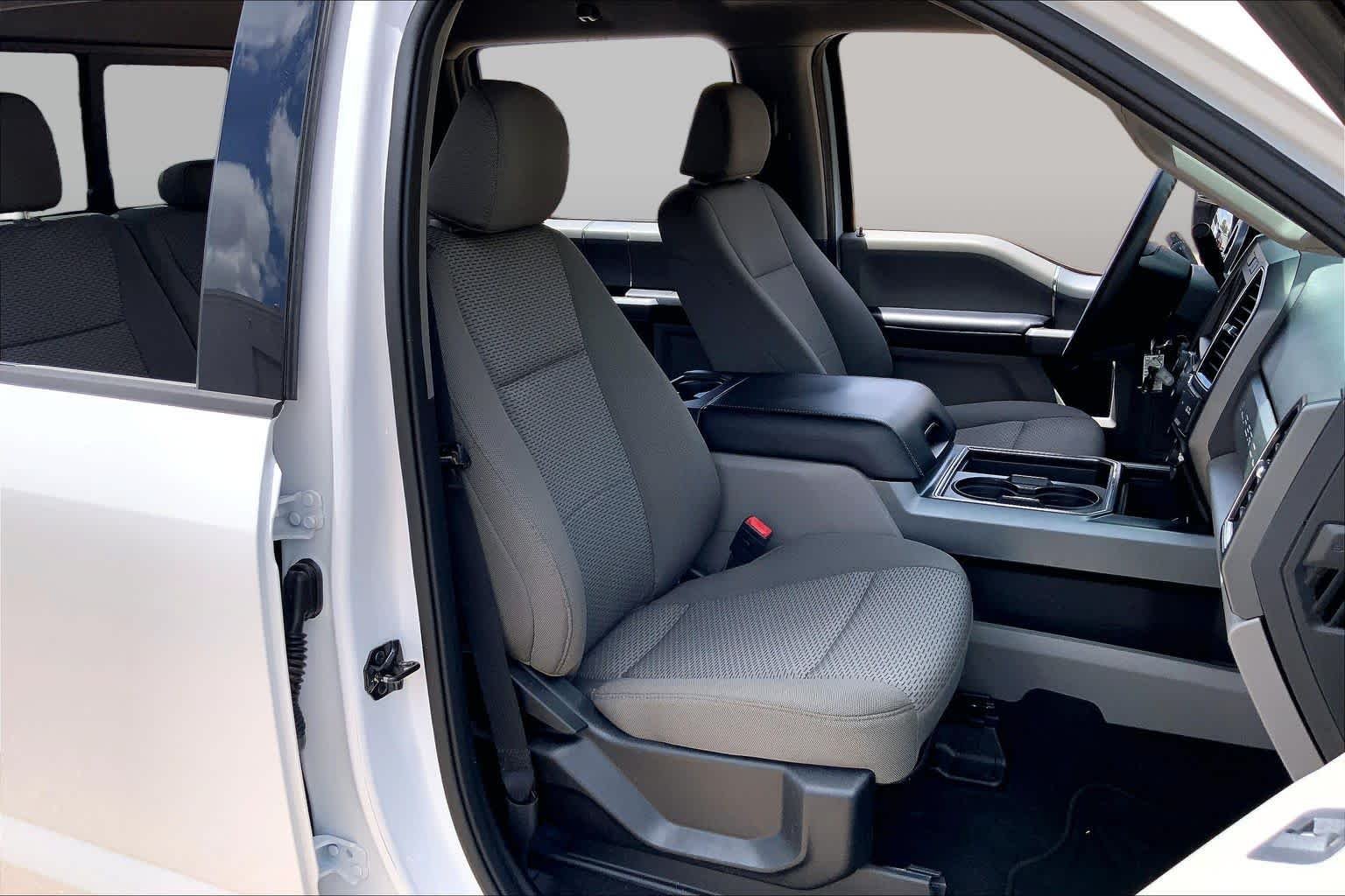Certified Used 2021 Oxford White Ford XLT image 9