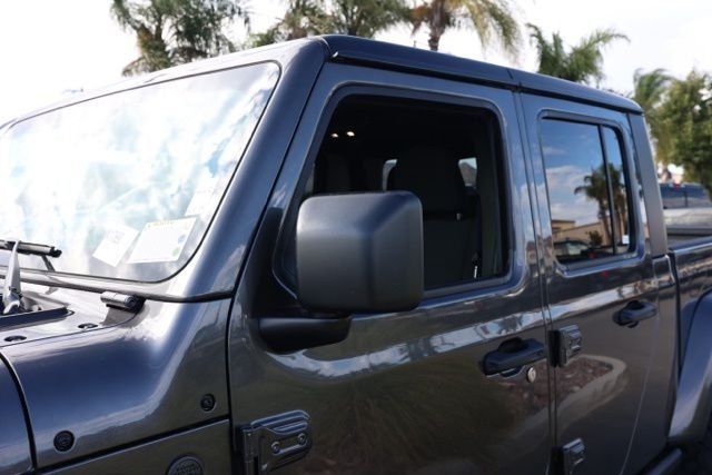 New 2025 Granite Crystal Metallic Clear-Coat Exterior Paint Jeep Willys image 11