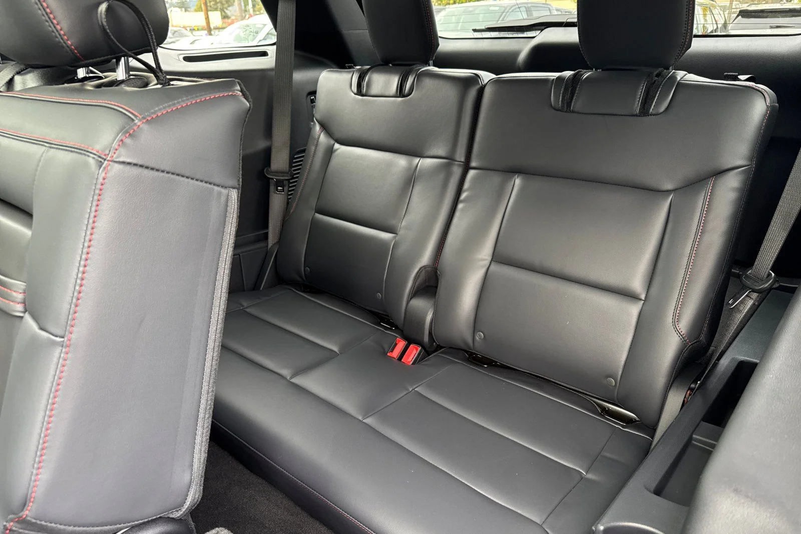 2026 Ford Explorer ST - Photo 17