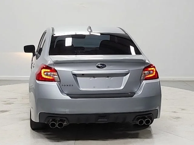 Used 2018 Silver Subaru Base image 6