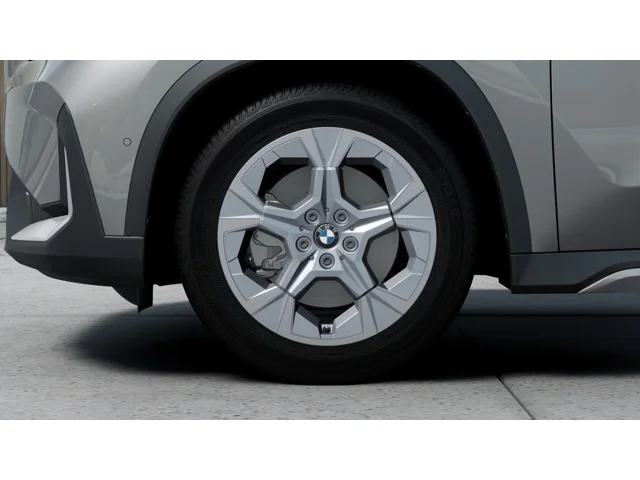 New 2026 Space Silver Metallic BMW xDrive28i image 7