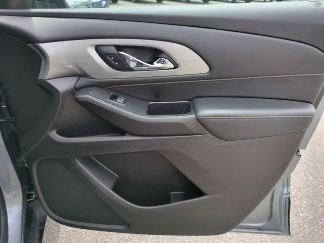 Used 2021 Gray Chevrolet LS image 33