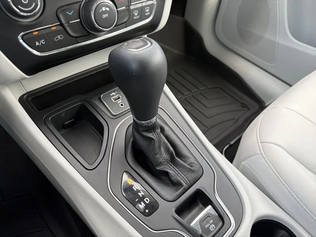 Used 2021 Beige Jeep Latitude Plus image 23