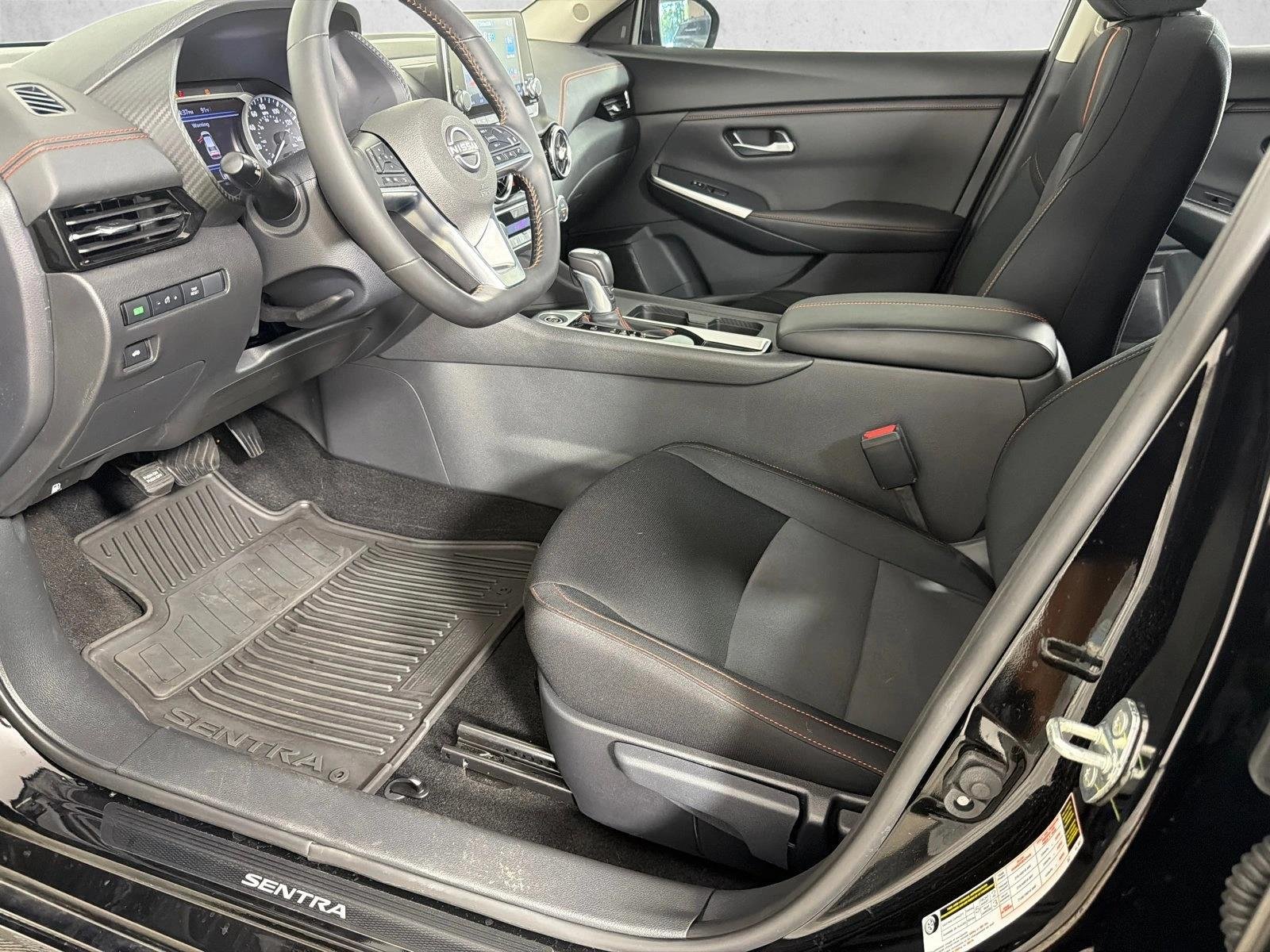 Used 2025 Super Black Nissan SR image 9