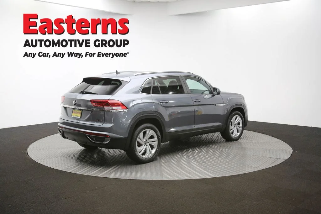 Used 2021 Gray Volkswagen 2.0T SEL image 42