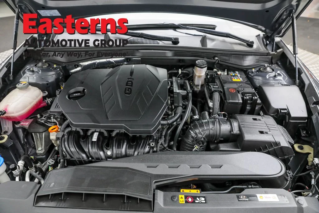 Used 2023 Gray Hyundai SEL image 7