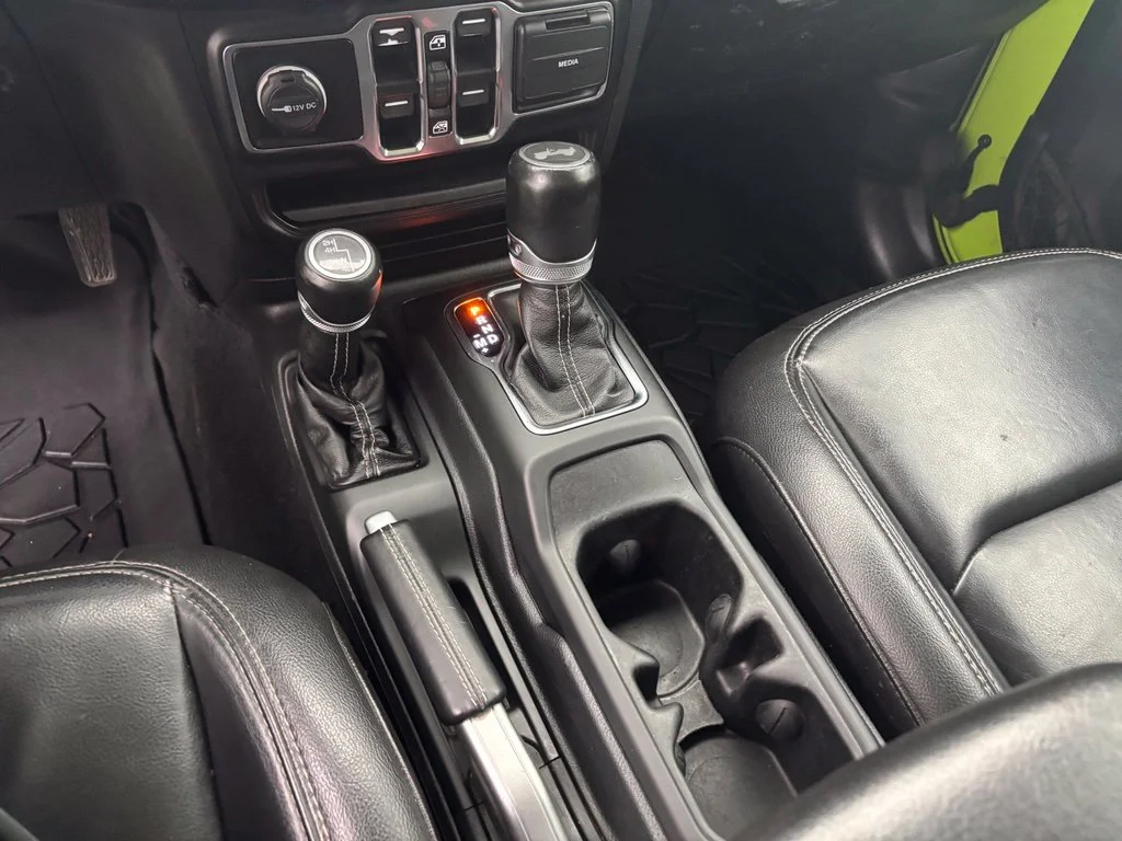 Used 2021 Green Jeep Unlimited Sahara image 27
