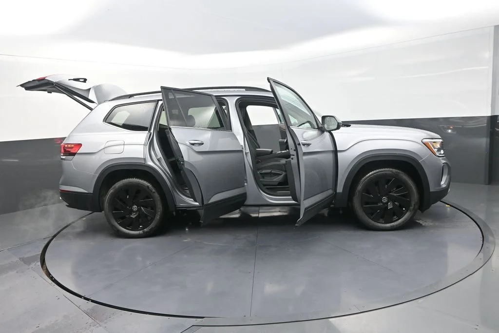 New 2026  Volkswagen 2.0T SE w/Technology image 37