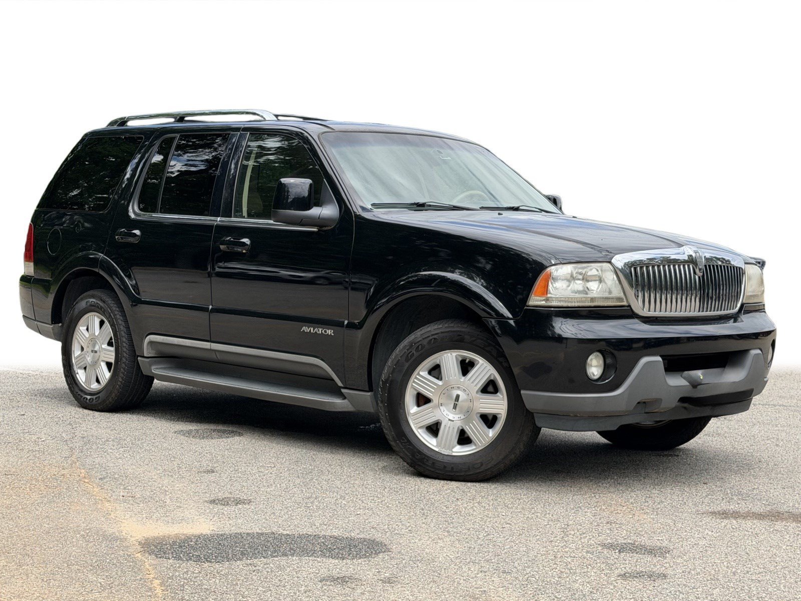 Used 2005 Black Lincoln Base image 2