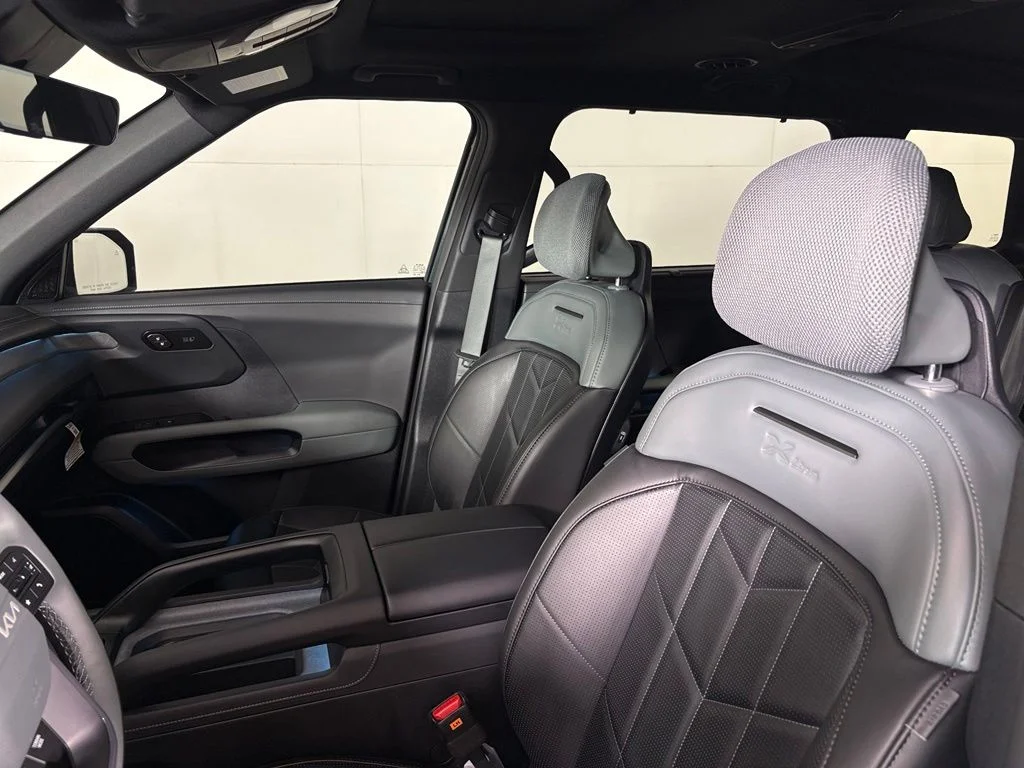 New 2027 Black Jade Green Kia X-LINE SX image 19