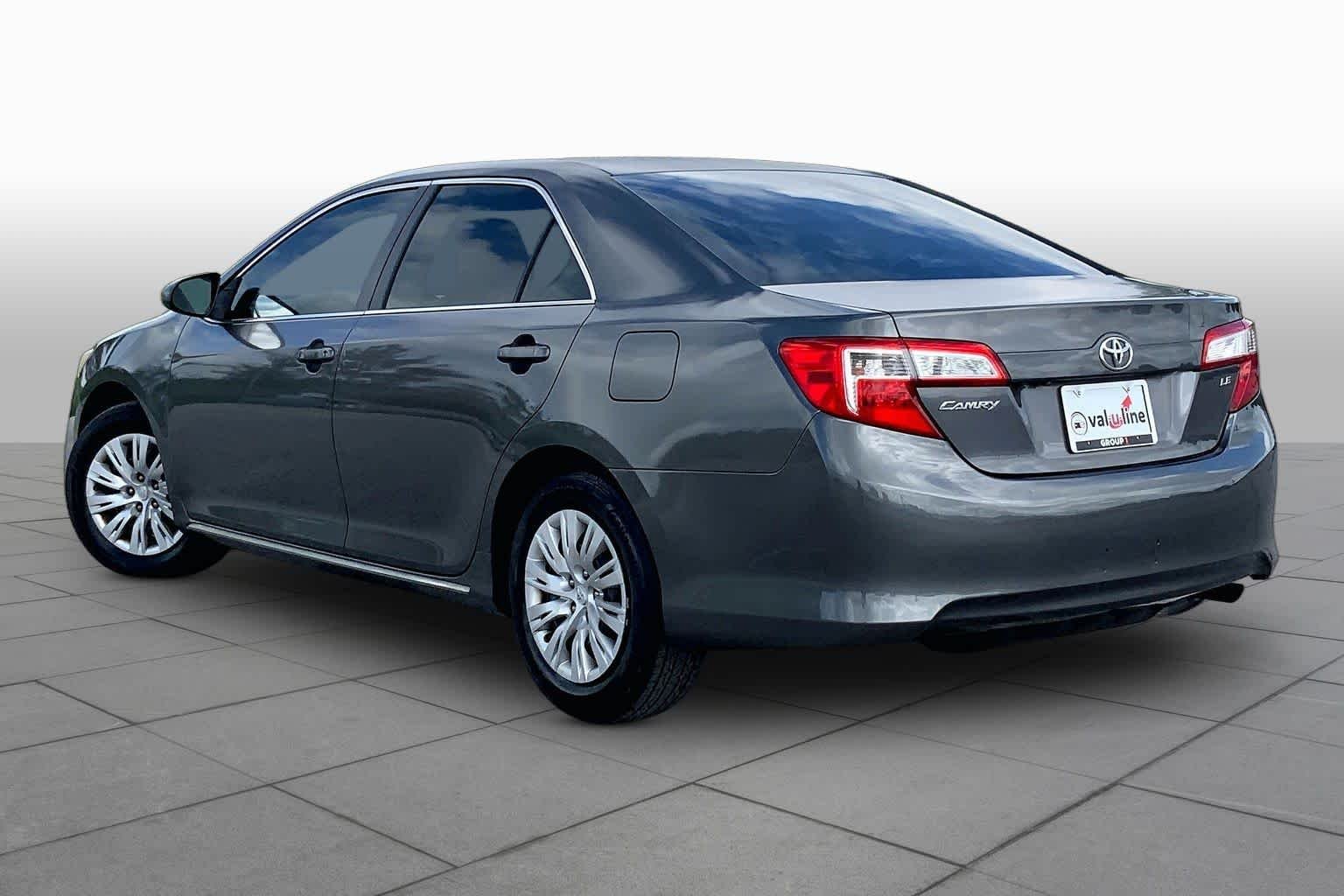 Used 2014 Magnetic Gray Metallic Toyota LE image 12