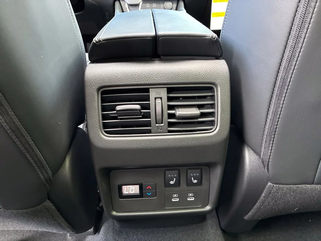New 2026 Everest White Pearl TriCoat Nissan Platinum image 29