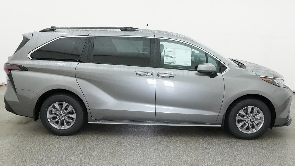 New 2026 Heavy Metallic Toyota LE image 4