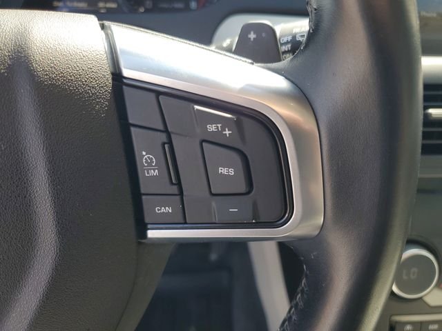 Used 2016 Silver Land Rover SE image 12