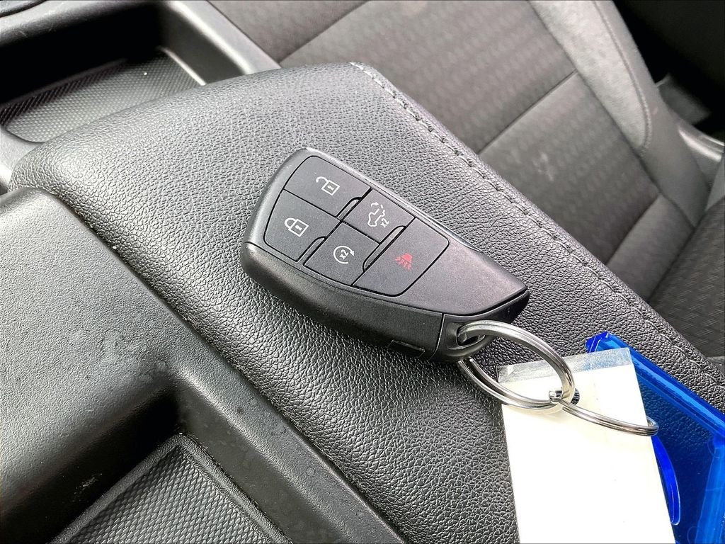 Used 2025 Black Chevrolet LT image 27