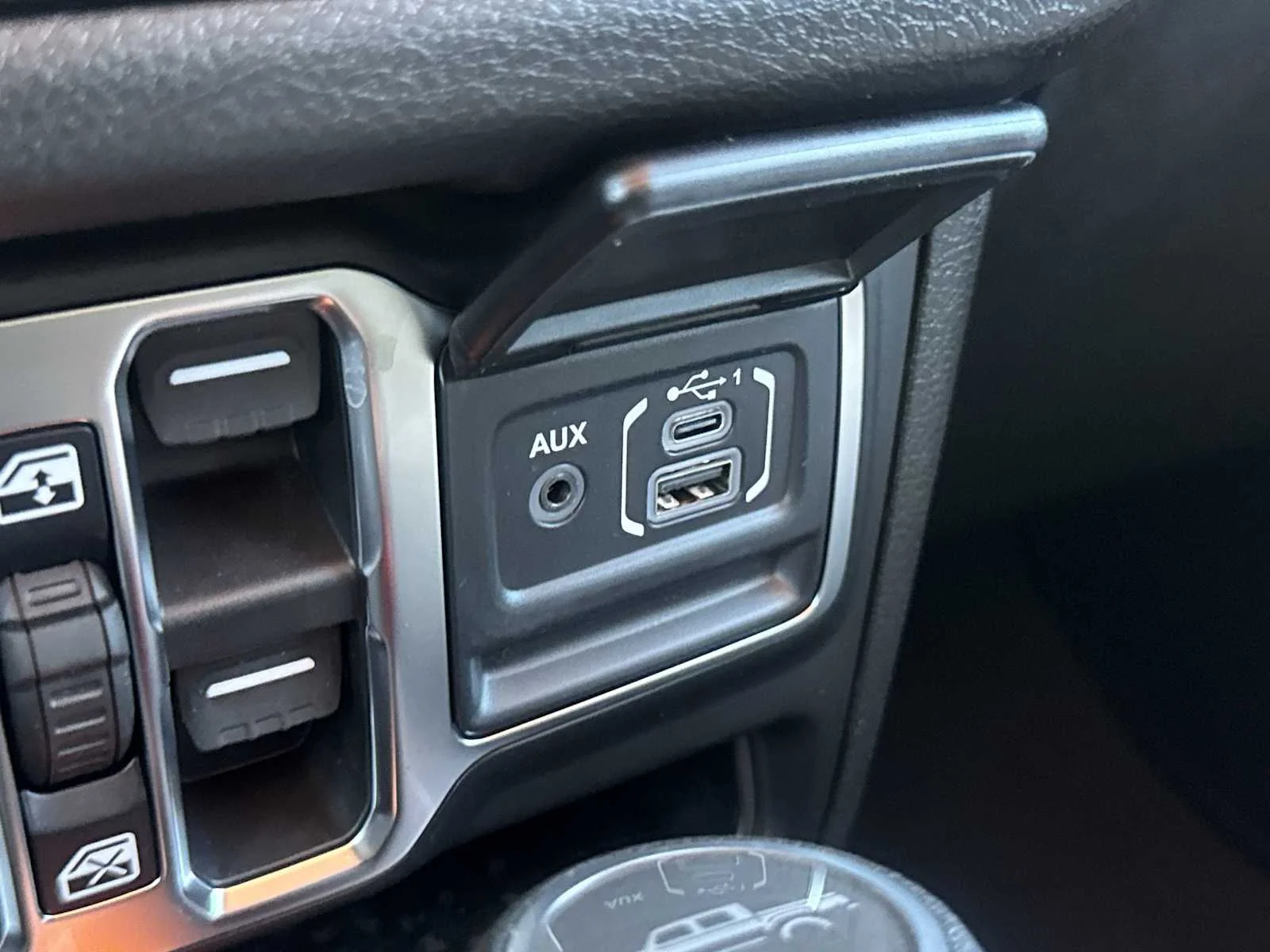 New 2026 Joose Exterior Paint Jeep Sport S image 25