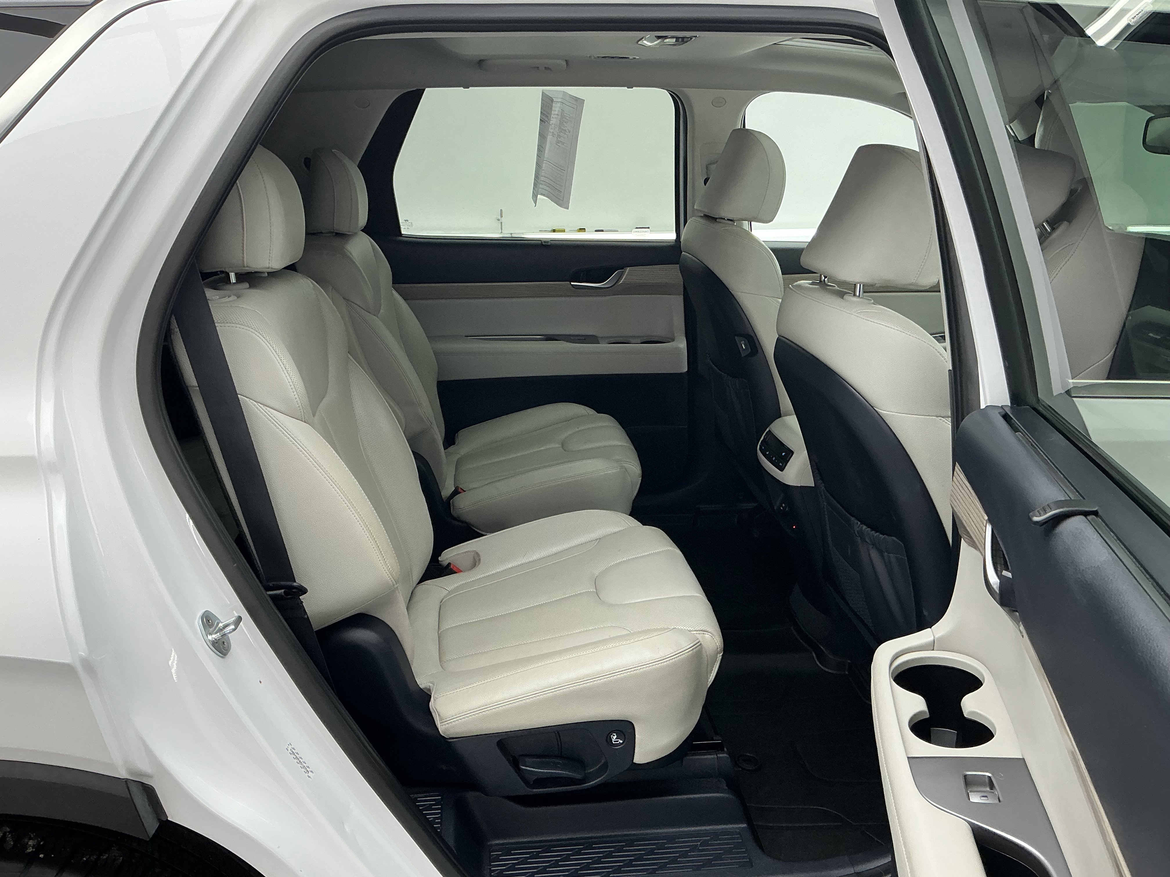 Used 2021 Hyper White Hyundai SEL image 22